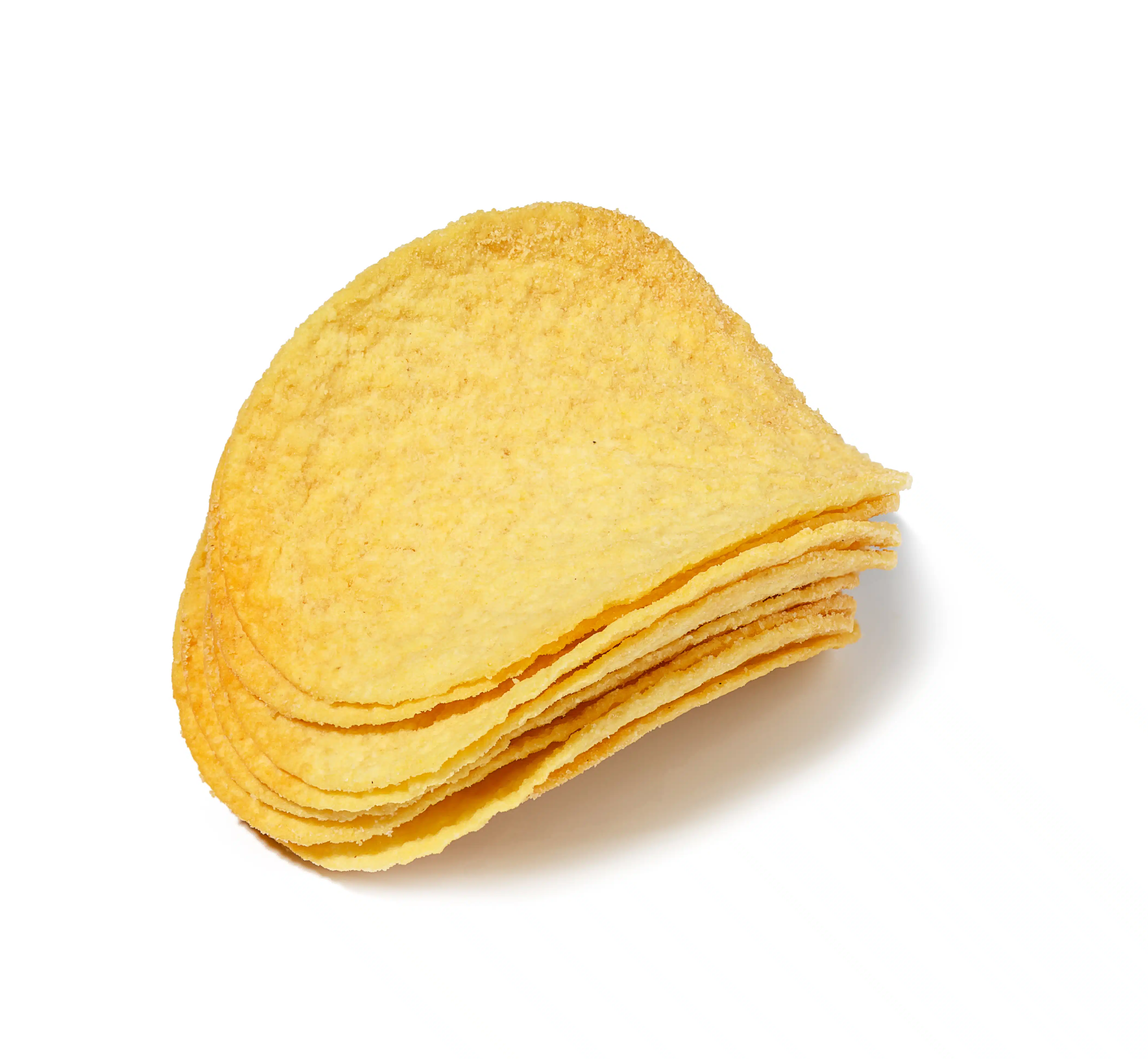 Round potato chips with paprika isolated on white background 4218x3890 000418 scaled